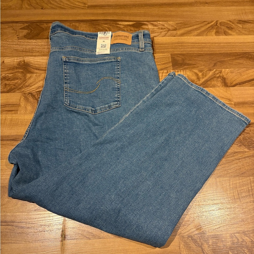 Signature by Levi Strauss Heritage High Rise Straight Jean Size 28W NWT